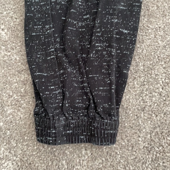 Joggers - Picture 3 of 4